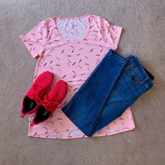 LuLaRoe Classic T - Picture 2 of 5